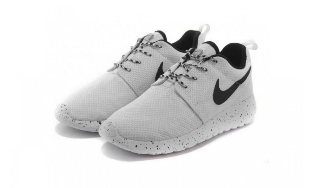 nike roshe run white